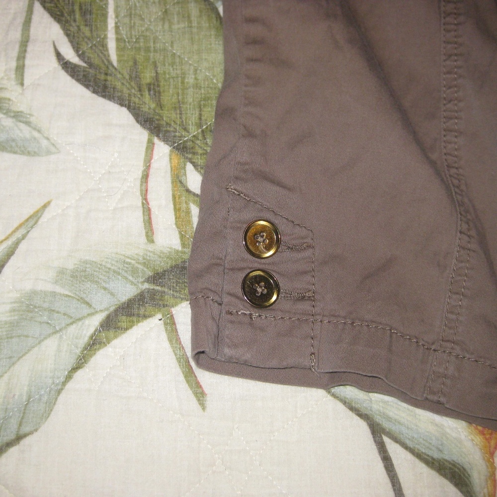 JM Collection Capris - Picture 4 of 6